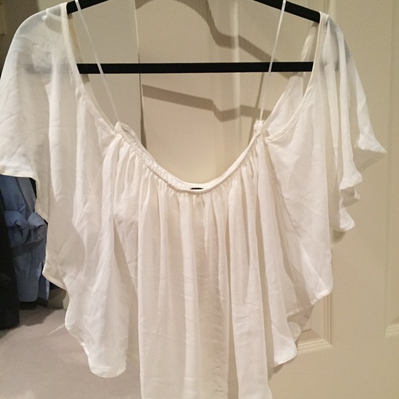 Off the shoulder flounce crop top - Picture 1 of 3